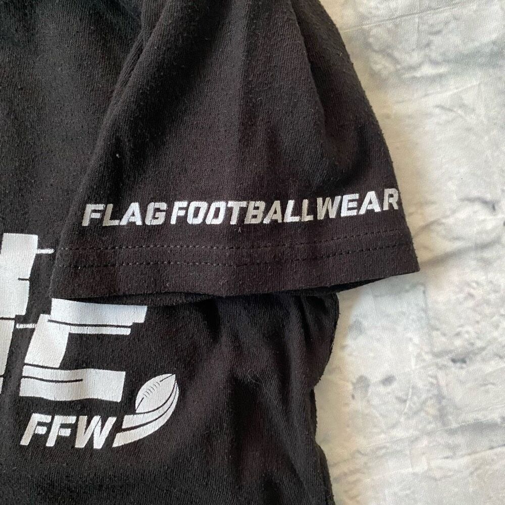 Under Armour M heatgear loose fit & flag football wear youth M 2 bundle shirts - Picture 6 of 9
